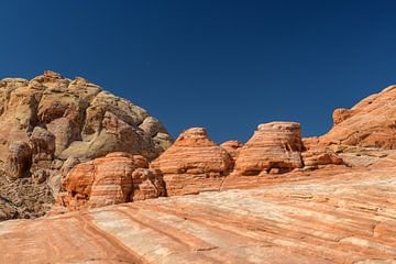 Valley of Fire: Het Ontzagwekkende Spel van Hitte en Kleur III van Gerry van Roosmalen