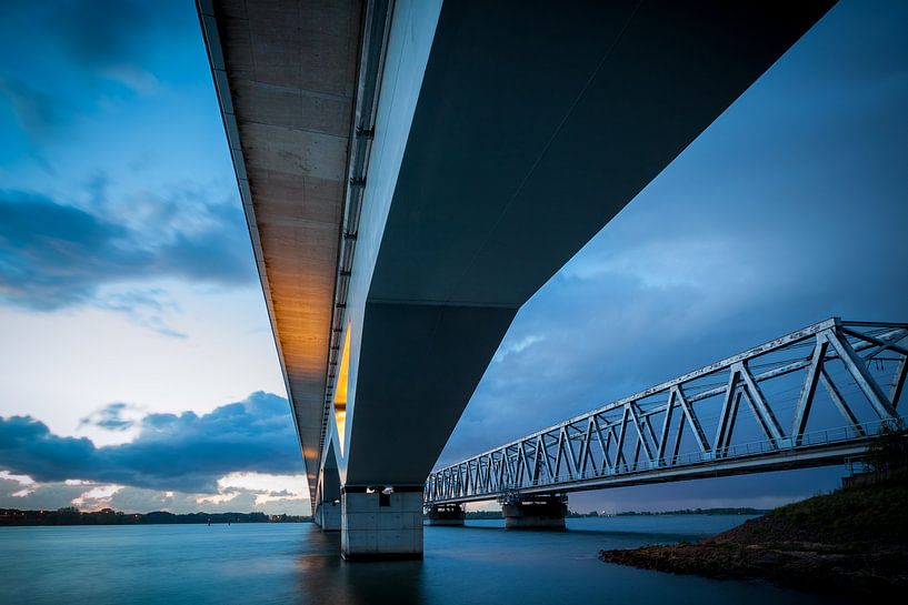 Moerdijk railway bridges by Eugene Winthagen