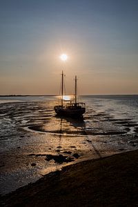 Sunrise at the mudflats by Lydia