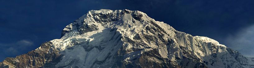 Annapurna is de zuidelijke piek. van Michael Semenov