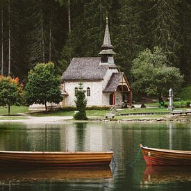 L'église du Lago di Braies | Prager Wildsee sur Guy Houben