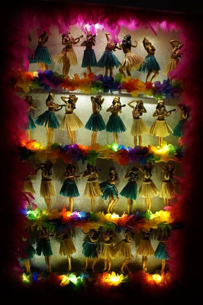 Dansende Hawai-poppen / Dancing Hawaiian Dolls, Sint-Laurenskerk, Rotterdam van Maurits Bredius