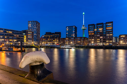 Bolder aan de Sint-Jobshaven met de Euromast