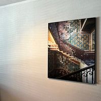 Klantfoto: Trap in Verlaten Boerderij. van Roman Robroek - Foto's van Verlaten Gebouwen, als ArtFrame
