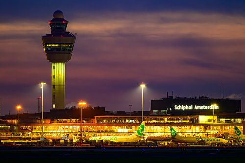 Schiphol Amsterdam luchthaven avondzicht van Sjoerd van der Wal Fotografie