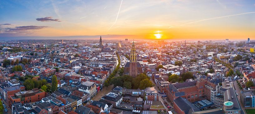 Panorama Zonsopkomst boven Groningen-Stad van Droninger