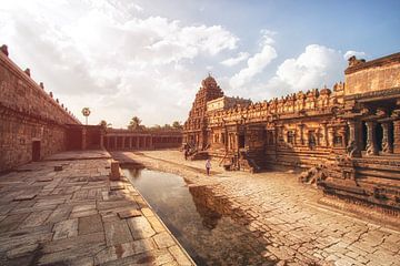 Prachtige zonnenstralen bij de Airavatesvara Temple (India) van Martijn
