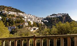 Le village blanc de Casares dans le sud de l'Espagne sur Adelheid Smitt
