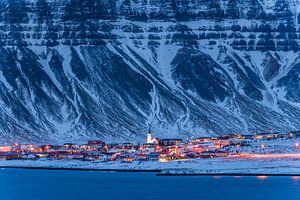 Grundarfjörður à l'heure bleue