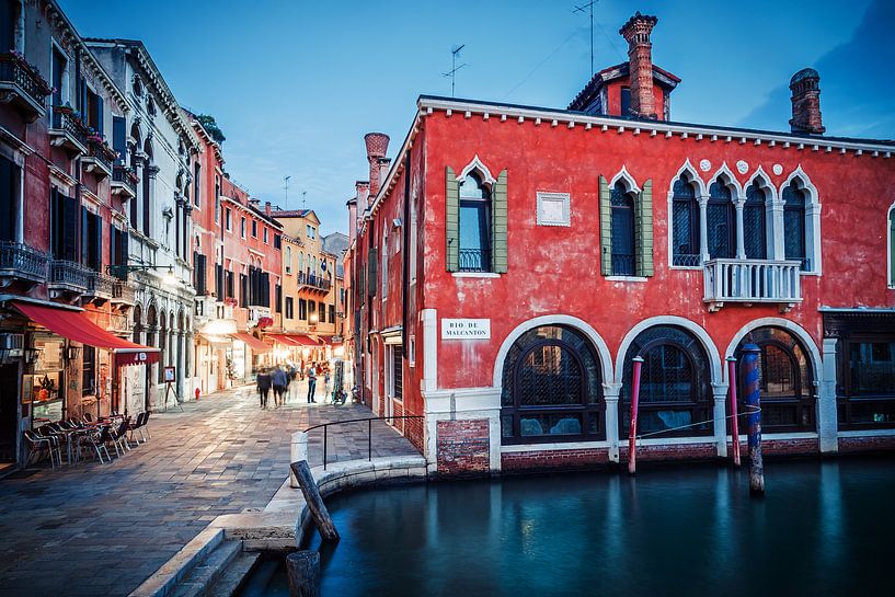 Het blauwe uur in Venetië van Alexander Voss