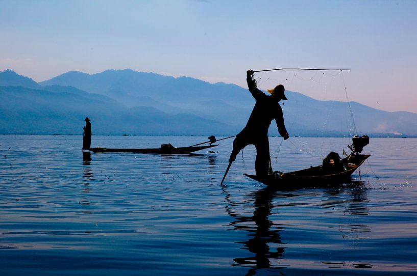 Vissers op Inle Lake, Myanmar van Wijnand Plekker