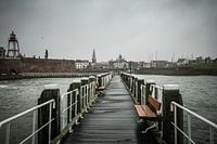 Stadsgezicht op Vlissingen, Zeeland vanaf pier