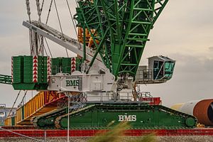 Liebherr LR 11350 von BMS Heavy Cranes.
