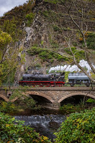 Stoomlocomotief in het Ahrdal