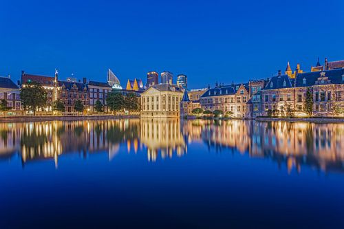 Mauritshuis und Skyline Den Haag von Tom Roeleveld
