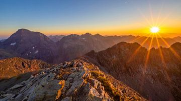 Gouden zonnestralen in de Radstädter Tauern van Christa Kramer