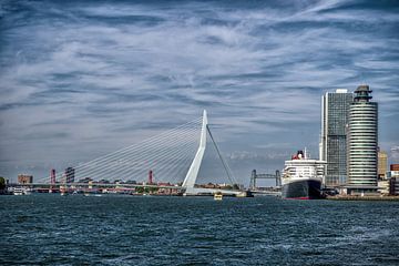 skyline erasmusbrug rotterdam van Arthur Bruinen