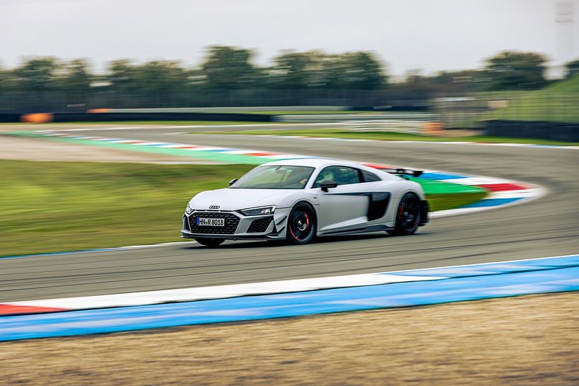Audi R8 GT on the Assen circuit by Martijn Bravenboer