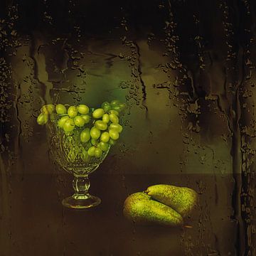 Nature morte avec raisins et poires avec lumière Caravaggio. sur Saskia Dingemans Awarded Photographer
