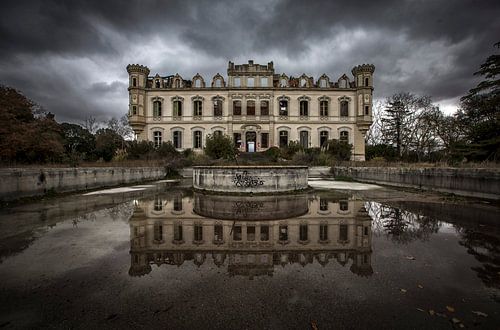Chateau Abandoned 