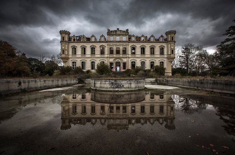 quitter le château par Kelly van den Brande