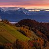 Slovenië, Jamnik, Kerk van St Primus bij zonsopgang van Thomas Rieger