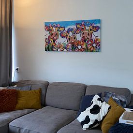 Klantfoto: Trio met bloemen van Vrolijk Schilderij, op canvas