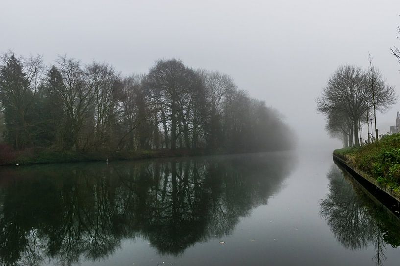 paysage brumeux au bord de la rivière par Patrick Verhoef