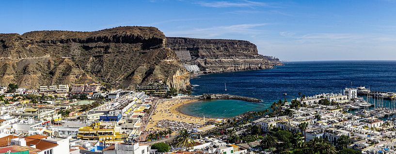 Puerto Mogan by Stefan Havadi-Nagy