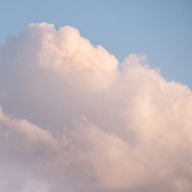 Cloud in the shape of a mountain by Joost de Groot