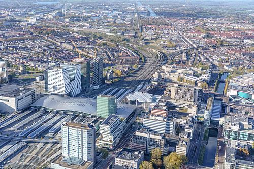 Luchtfoto van het CS en Hoog Catharijne in Utrecht.