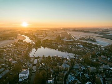 Blokzijl winterse luchtfoto tijdens zonsondergang van Sjoerd van der Wal Fotografie