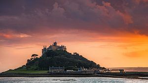Zonsondergang St Michael's Mount, Cornwall, Engeland van Henk Meijer Photography