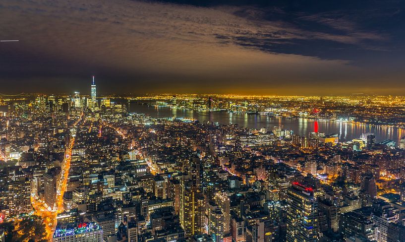 Manhattan by Hello Pompoyo