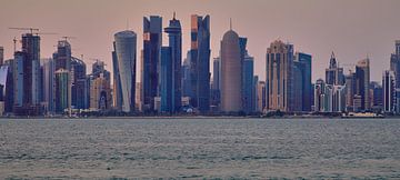 Doha Qatar skyline in de namiddag van Mohamed Abdelrazek