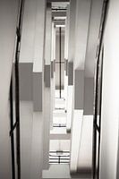 Trappenhuis in lege fabriek