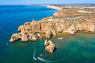 Luftaufnahme von Ponte Piedade an der Algarve in der Nähe von Lagos in Portugal von Eye on You Miniaturansicht