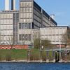 IJsselcentrale Zwolle met water, staand van Maike Meuter