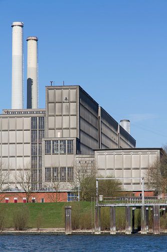 IJsselcentrale Zwolle met water, staand
