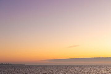 Zicht op het Markermeer van peterheinspictures