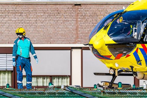 Lifeliner 5 transport a corona patient