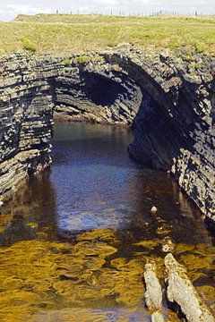 Bruggen van Ross - natuurlijke rotsboog in Ierland
