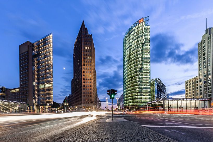 Berlin Potsdamer Platz Skyline zur blauen Stunde von Frank Herrmann