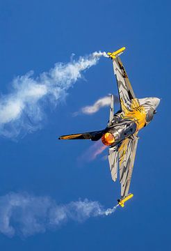 F-16 X-Tiger Solo Display van Guy Croisiaux