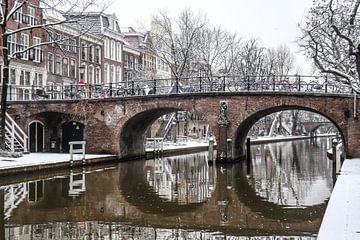 Smeebrug over Oudegracht Utrecht in de winter