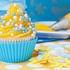 cupcake setting met blauw gele cupcake van Patricia Verbruggen