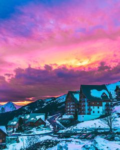 Coucher de soleil coloré sur les Alpes françaises sur Mick van Hesteren