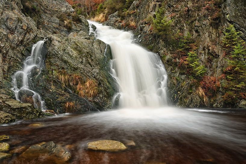 Herbst am Bayehon Wasserfall - Wunderschöne Ardennen von Rolf Schnepp