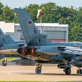Take-off met full afterburner: Panavia Tornado. van Jaap van den Berg