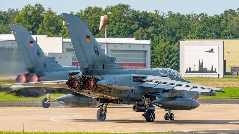 Start mit vollem Nachbrenner: Panavia Tornado. von Jaap van den Berg